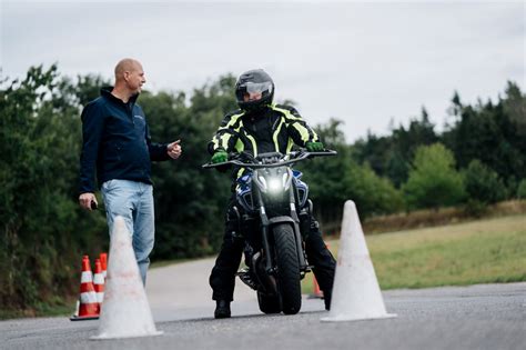 Pris på motorcykelkørekort .